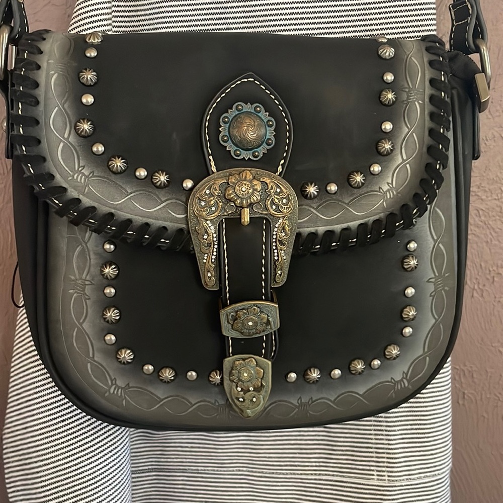 Gorgeous Crystal Studded Shoulder Bag 😻